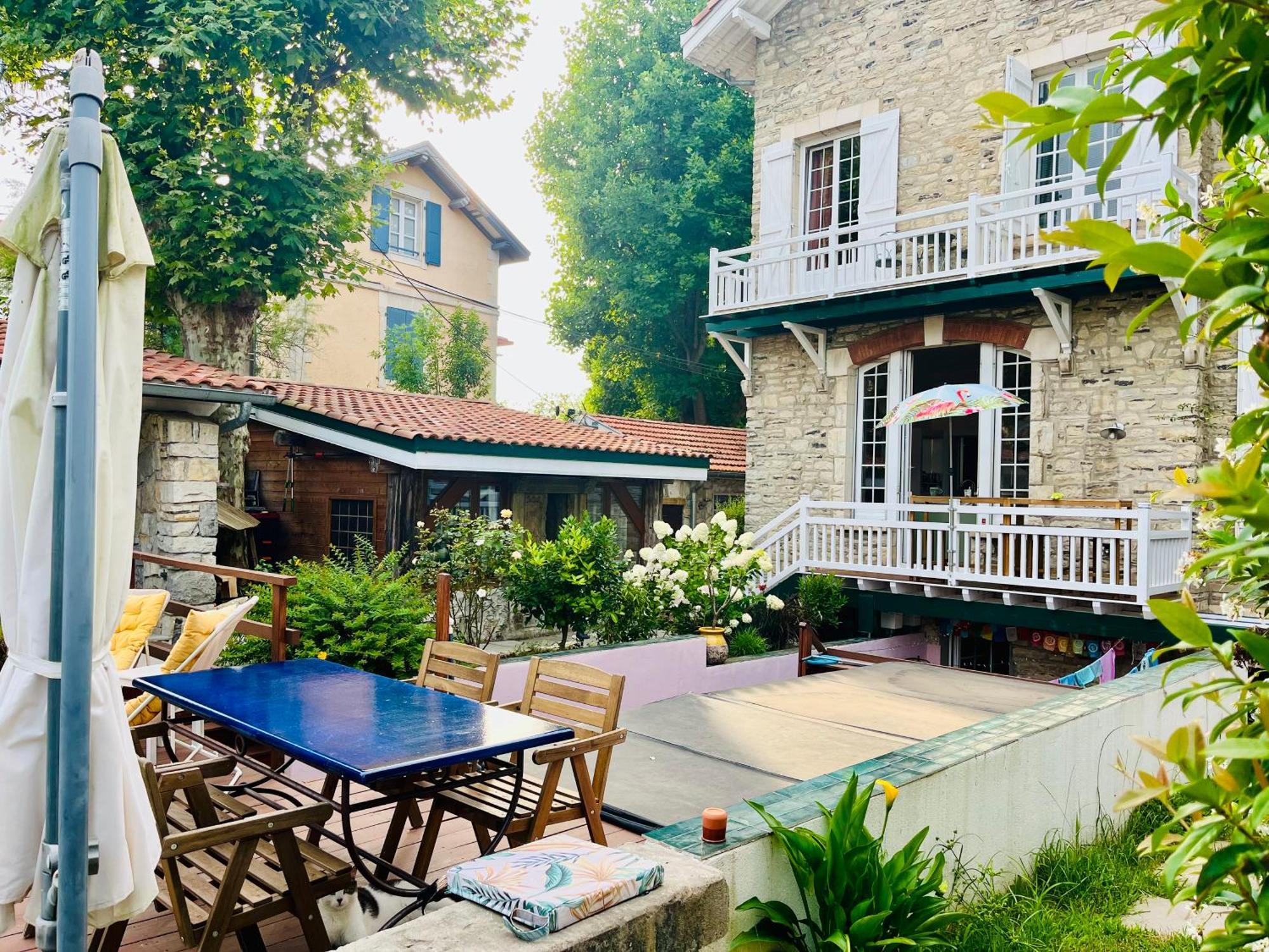 Villa Ajna Байон Екстериор снимка